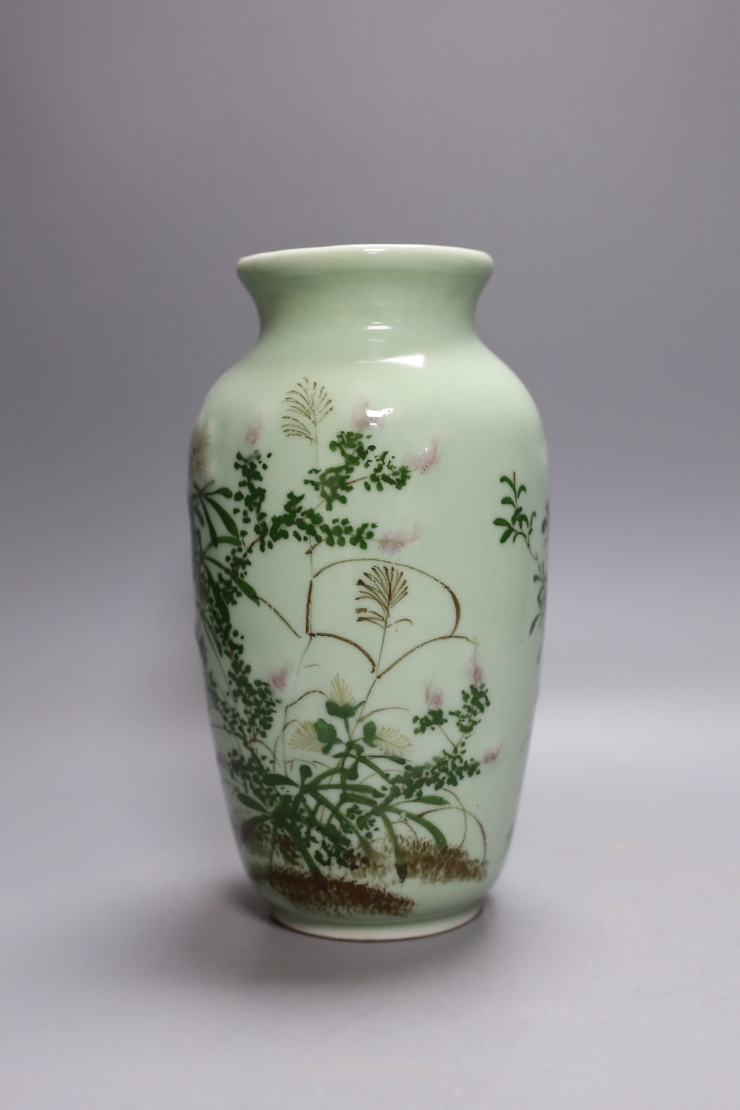 A two handled Chinese porcelain vase - 31cm high, a pair of Imari jars and 3 others (6)